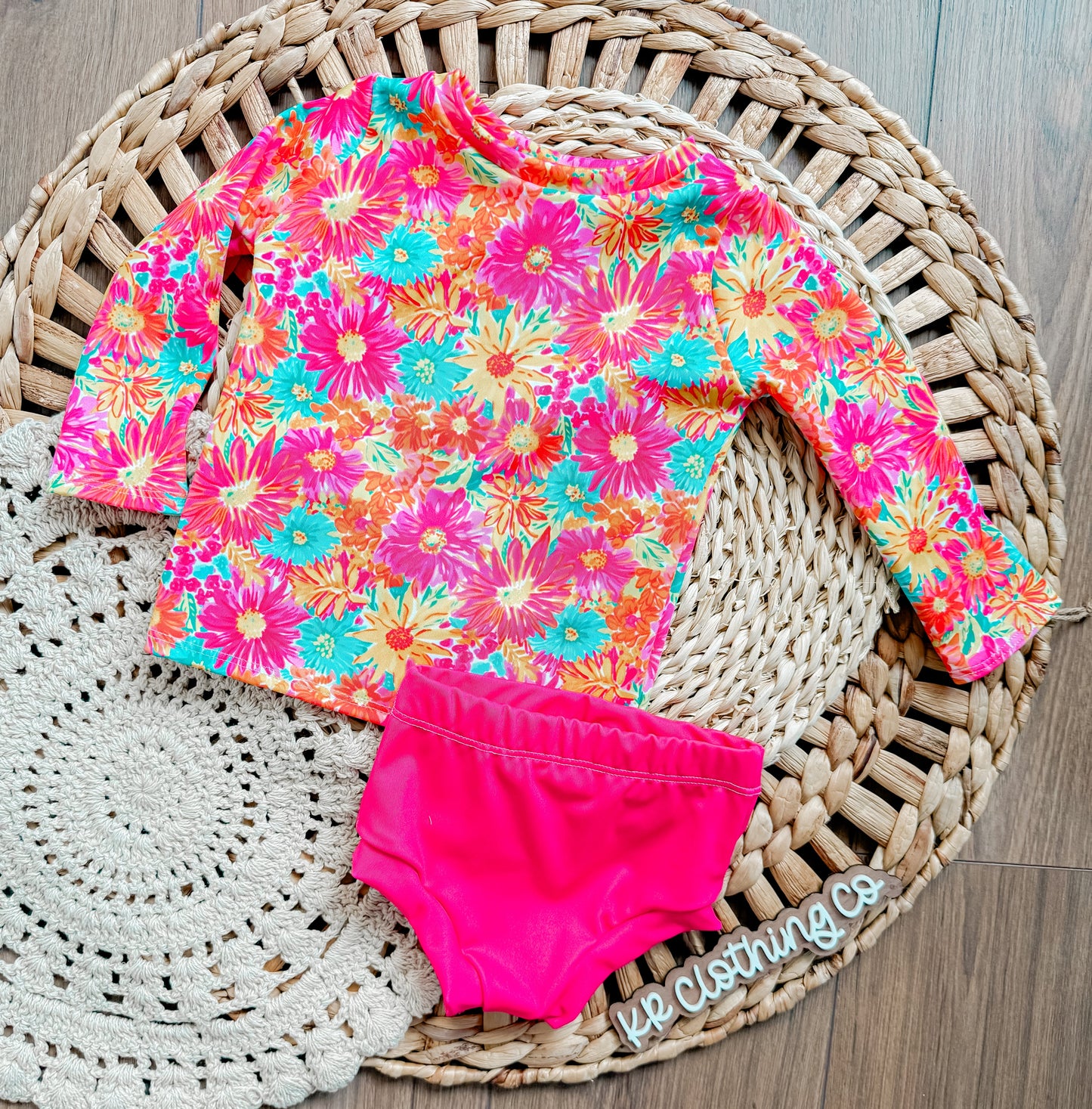 CUSTOMS - Iris Swim